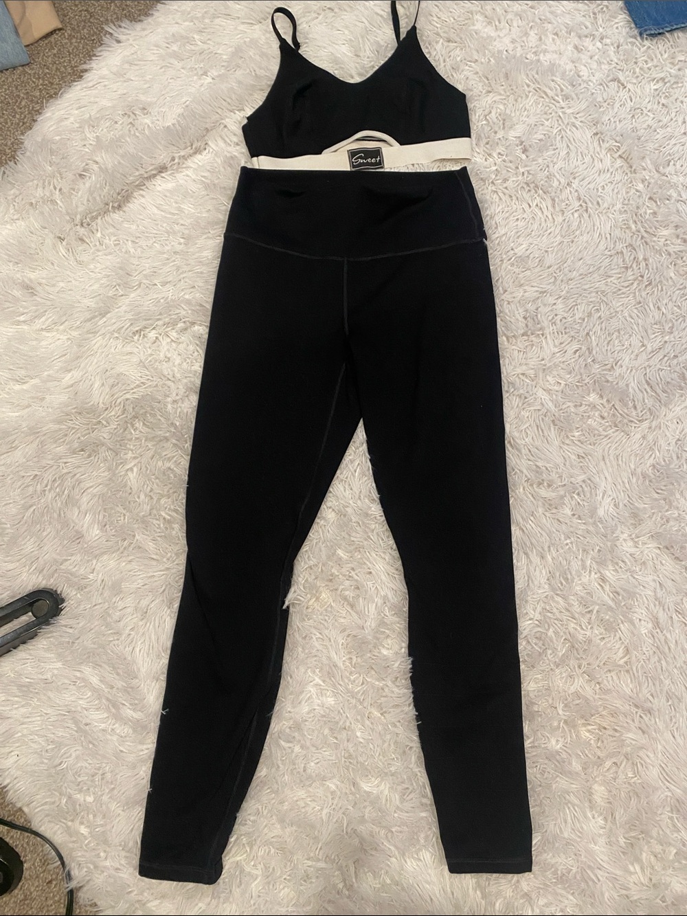2 pc  Black High-Waist Leggings with White and black sport bra